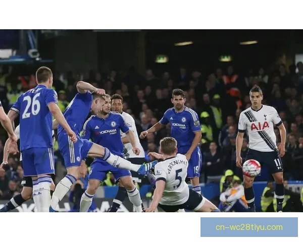 英超再掀保级战热刺降级史无前例