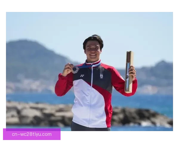 我国帆船好手墨士廉卢军汉 星期二返回新加坡